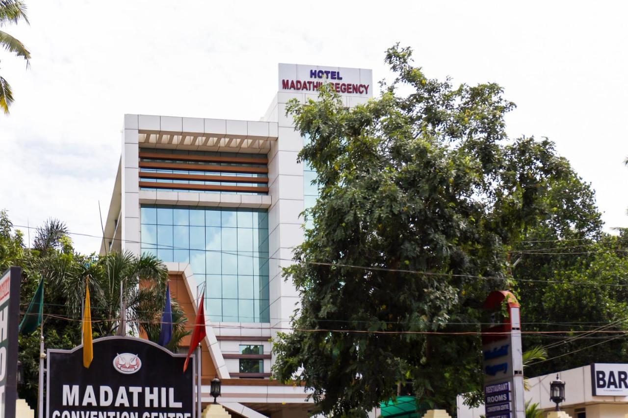 Palette - Madathil Regency Hotel Kondalseri Exterior photo